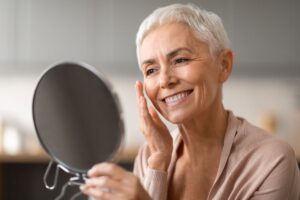 Como Prevenir e Tratar Rugas e Linhas de Expressão